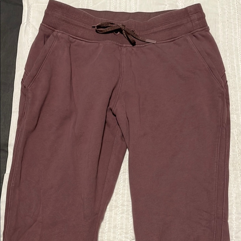 Lulu Lemon “On the Fly Jogger”